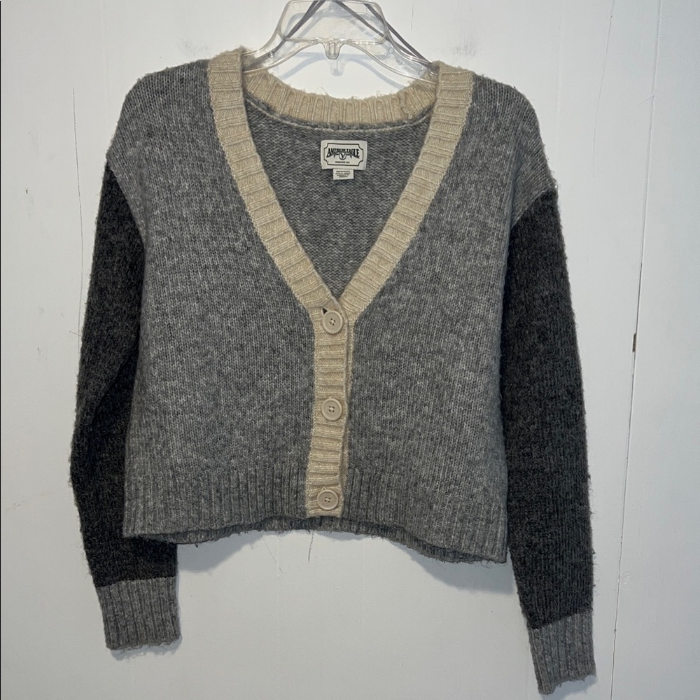 American Eagle Outfitters Gray and Cream Crop Wool Blend Cardigan 072626